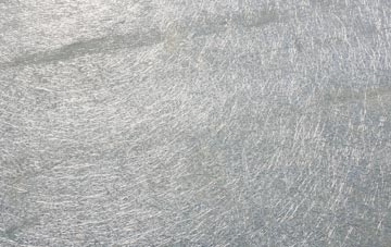 Hundall laminate fibreglass or shingles?